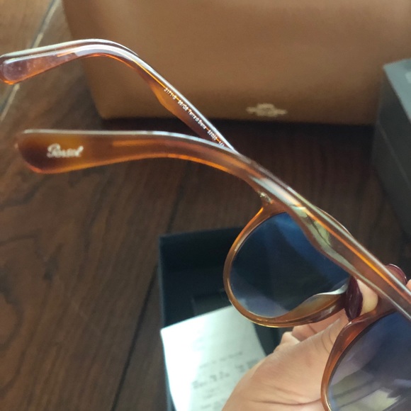 Brand new Persol sunglasses - Picture 4 of 5